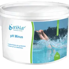 En hink med Saniklar pH Minus, som hjälper till att sänka pH i poolen för optimal vattenbalans. Perfekt för en härlig simtur.